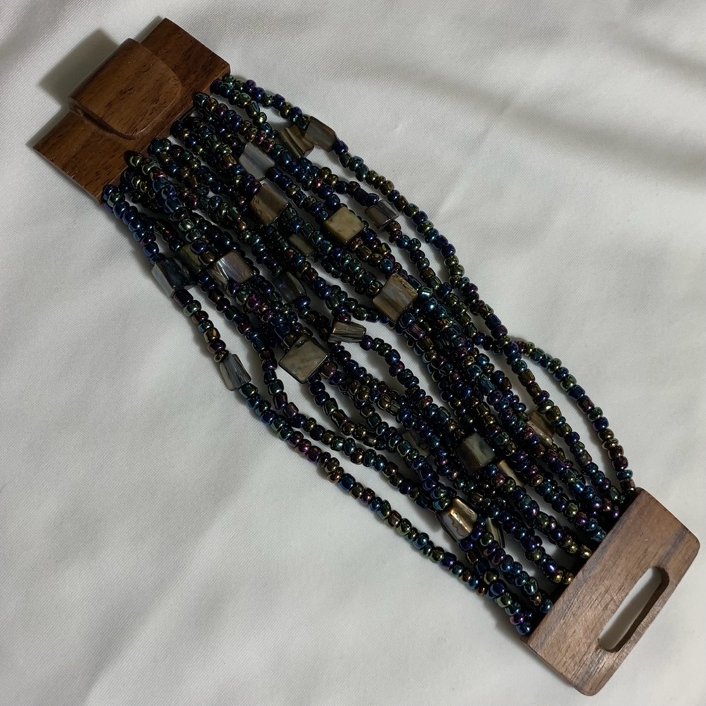 Peacock Shell Seed Bead Wooden Buckle Boho Cuff - Picture 4 of 7